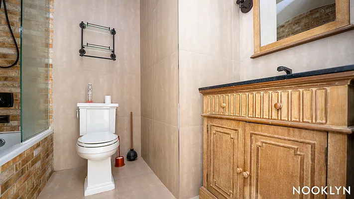 Rented by Nooklyn NYC LLC | media 45