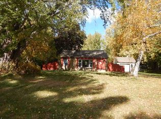 923 County Road C2 W, Roseville, MN 55113