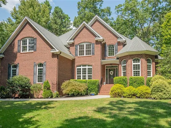 116 Summer Lake Dr, New London, NC 28127