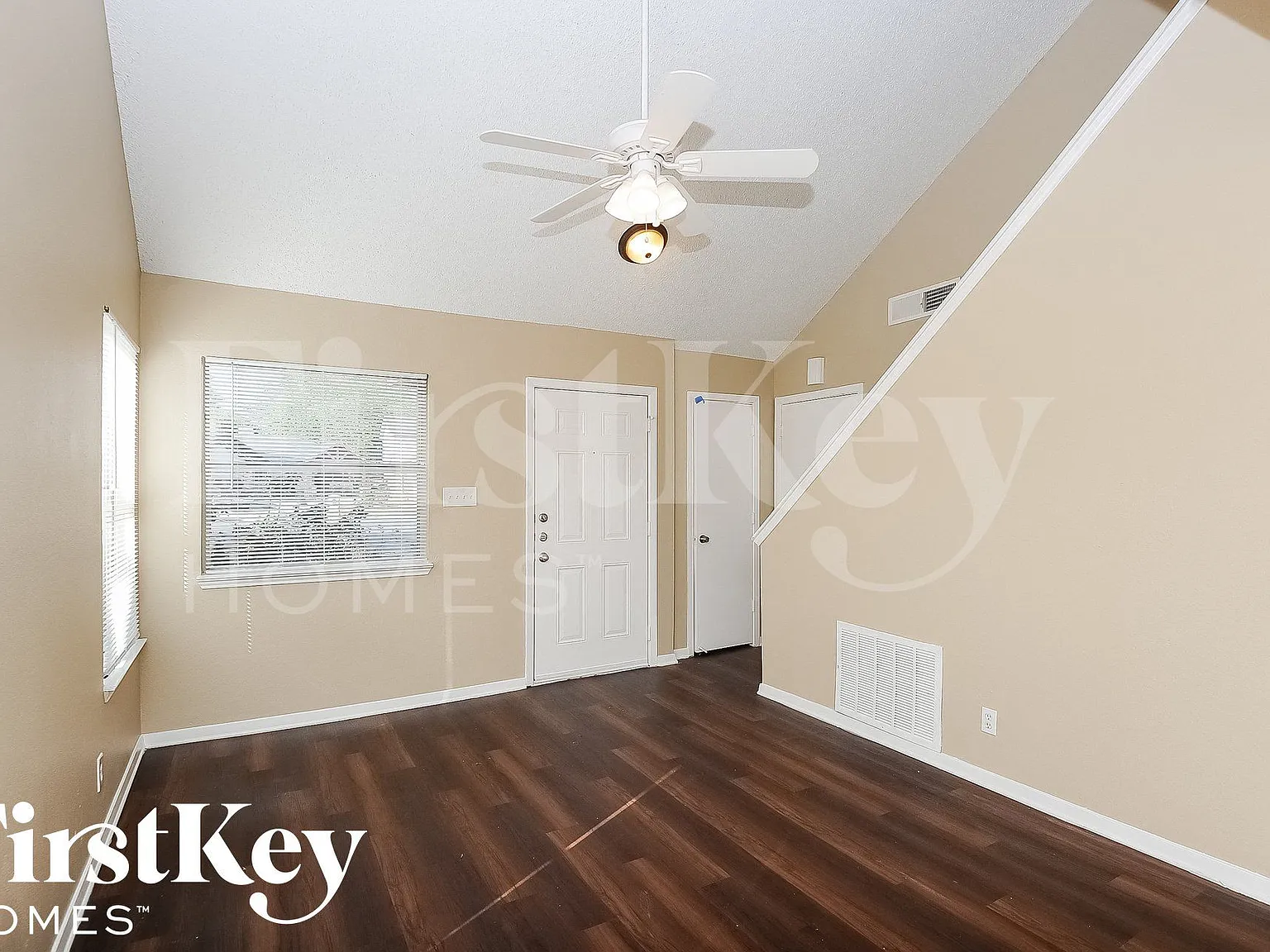3 bed, 2.0 bath, 1539 sqft, $1,785 — Photo 3