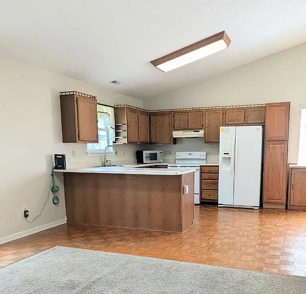 278 Longfellow Ln — Photo 4