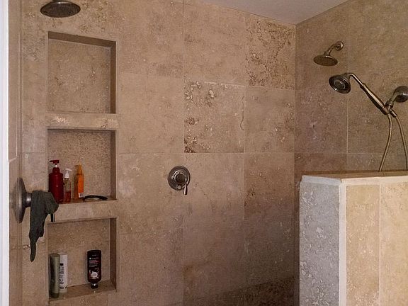 5th image of 1324 Travelers Palm Dr