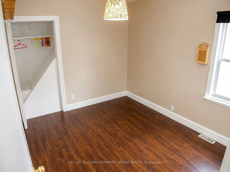 98 Foxwell St — Photo 7