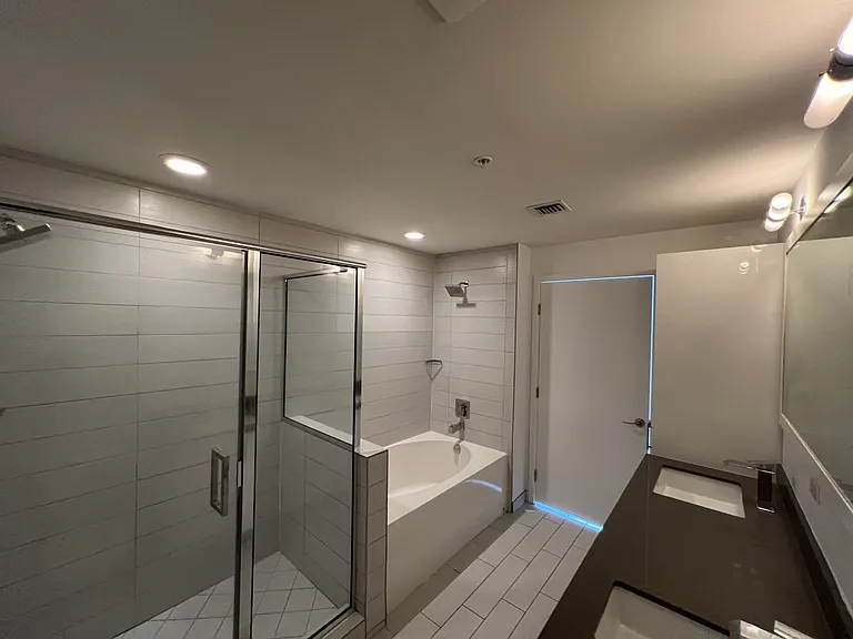999 SW 1st Ave #2405-1 — Photo 7