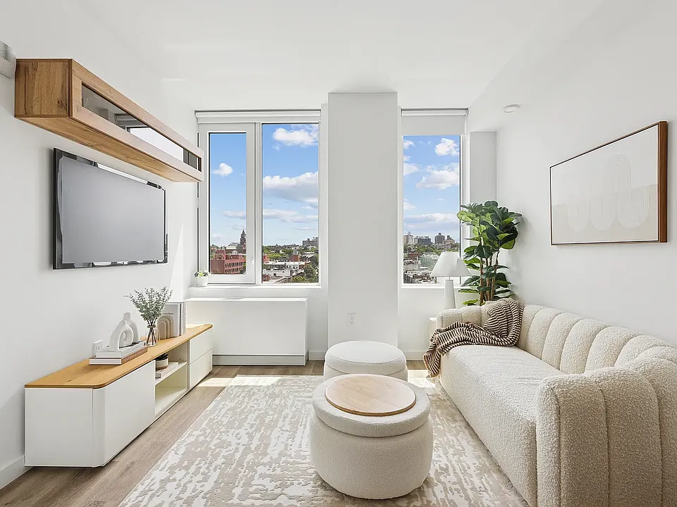 336 Douglass St #8M