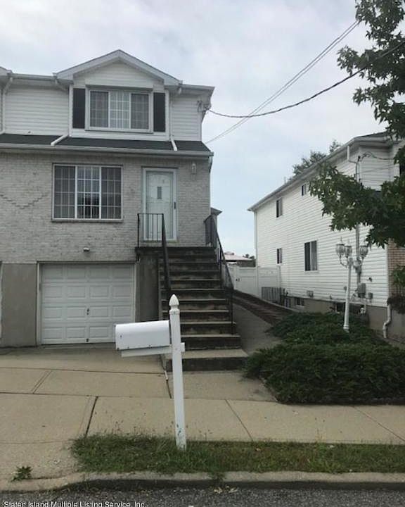 1st image of 118 Reynolds St