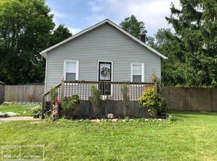 876 N Carney Dr, Saint Clair, MI 48079