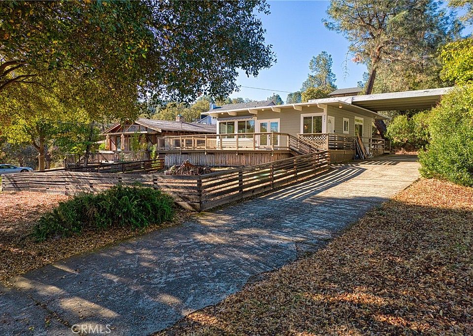 1st image of 4561 Lagoon Dr