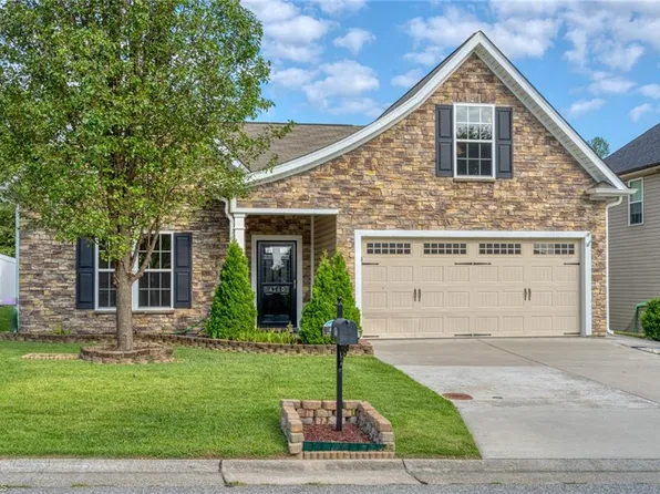 4560 Silo Ridge Ct, Clemmons, NC 27012