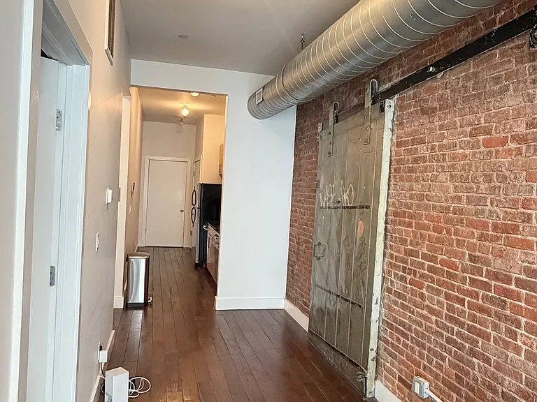 53 Howard St #4E — Photo 6
