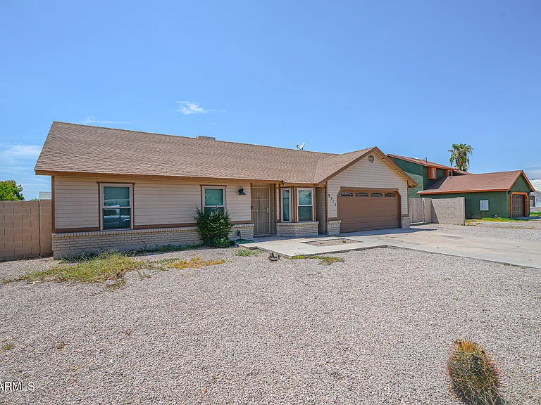 9315 E Dallas St — Photo 2