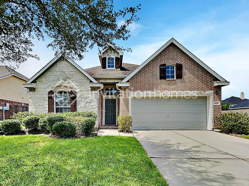 625 Rocky Hollow Ln