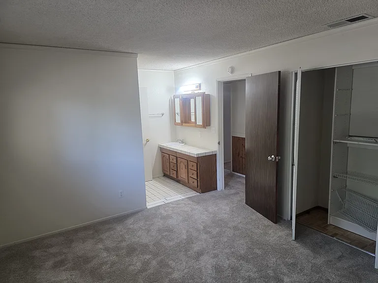 4760 Northglen St — Photo 20
