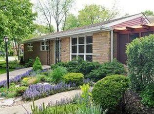 7440 E Prairie Rd, Skokie, IL 60076