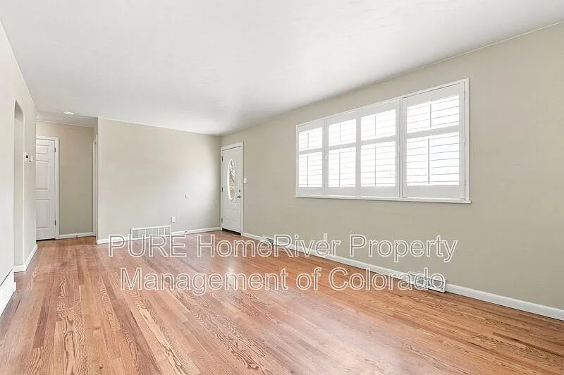 3 bed, 2.0 bath, 1642 sqft, $2,750 — Photo 2