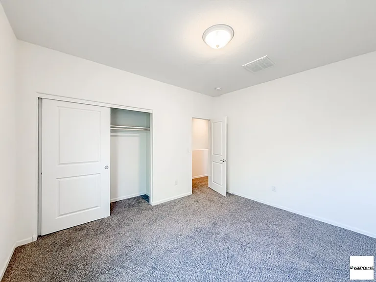 1741 W Pollack St — Photo 20