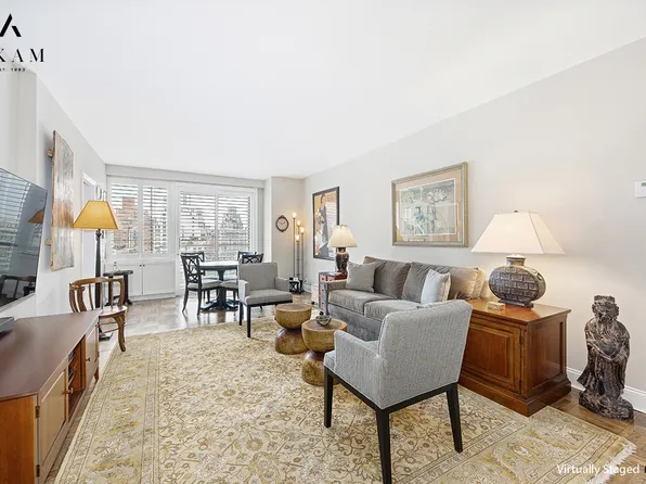 300 East 74th Street 15E image 3 of 15