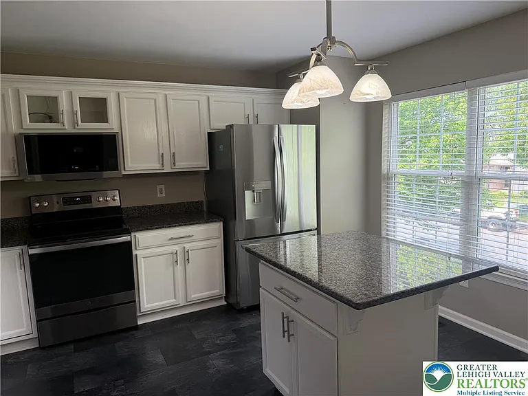 6510 Pioneer Dr — Photo 14