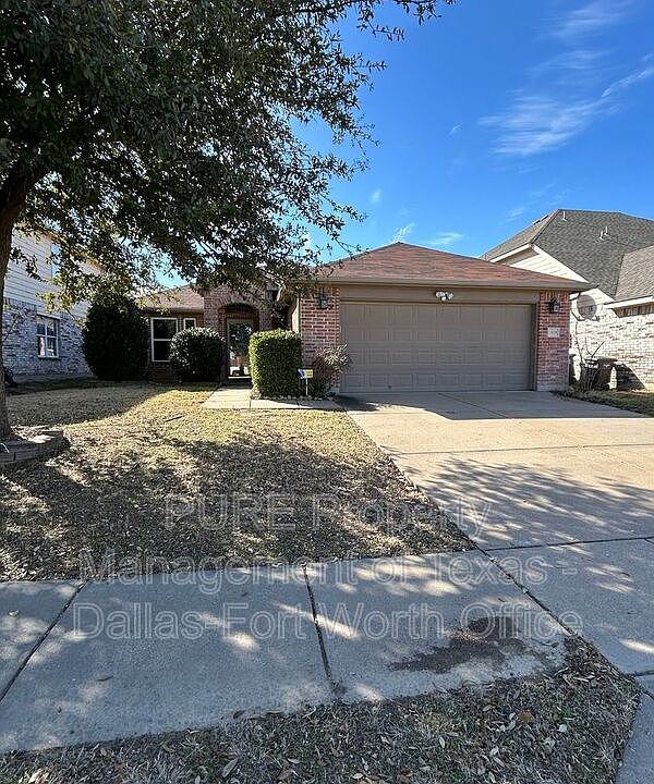 1st image of 7628 Hollow Forest Dr
