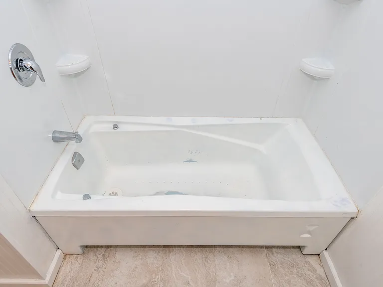 1451 Pershing Blvd — Photo 7