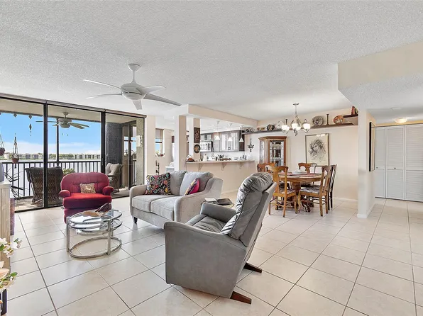 106 Lake Emerald Drive #414, Oakland Park, FL 33309