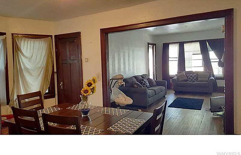 2nd image of 825 7th St APT 1