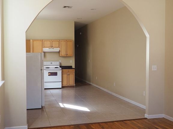 2nd image of 2212 Gravier St