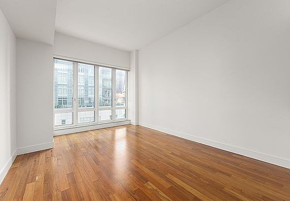 3rd image of 250 E 53rd St APT 805