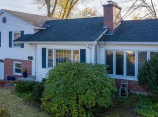 12 Paul St, Easthampton, MA 01027