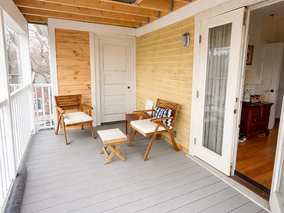 screened in porch