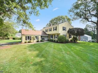 3 Corn Hill Dr, Morristown, NJ 07960