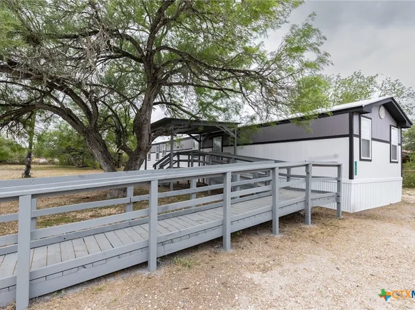 1023 Humble St, Freer, TX 78357