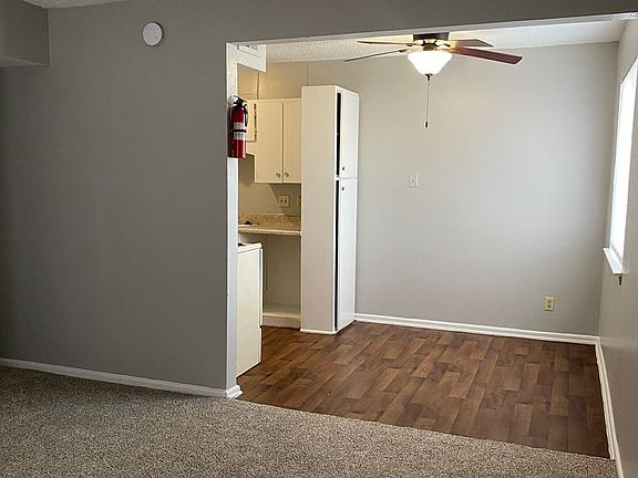 5th image of 701 E Grayson St APT 25