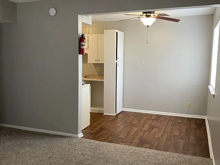 TEXANA APARTMENTS — Photo 5