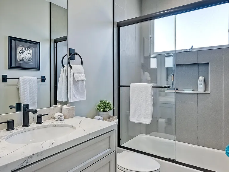 126 Dahlia Ave — Photo 15