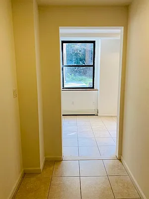 Rented by Bank Neary | media 22