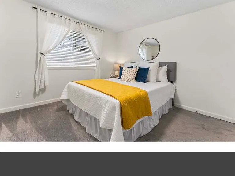 4663 NE 119th Ave — Photo 5