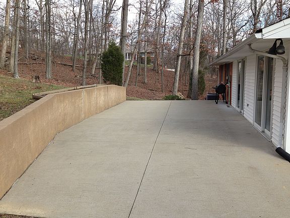 4th image of 947 S Balthazar Dr