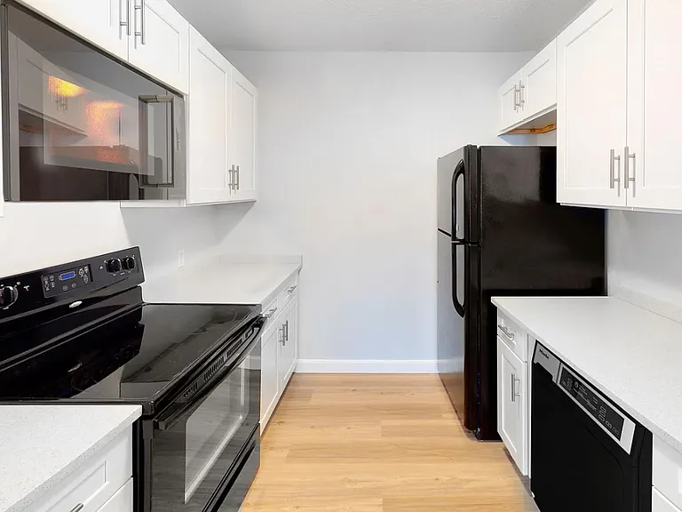 Briggs Street Apartments — Photo 3