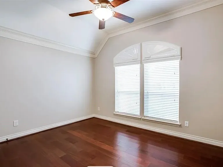 10310 Lockharton Ct — Photo 17