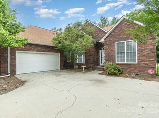 1132 Setter Ln SE, Concord, NC 28025