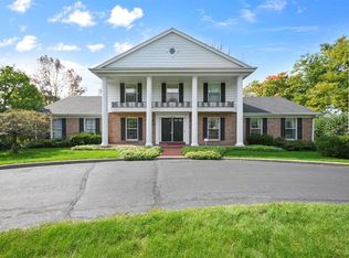 565 S Elmridge Ave, Brookfield, WI 53005