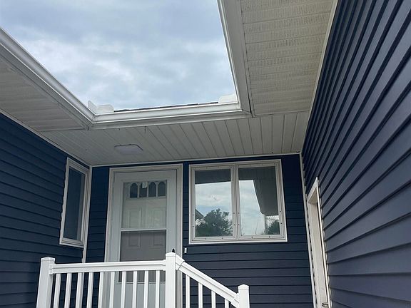 5th image of 501 Lake St