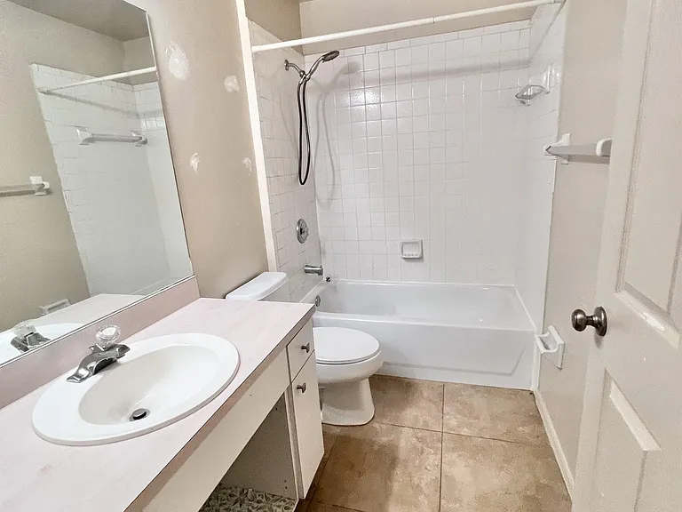 17607 Cypress Point Rd — Photo 5
