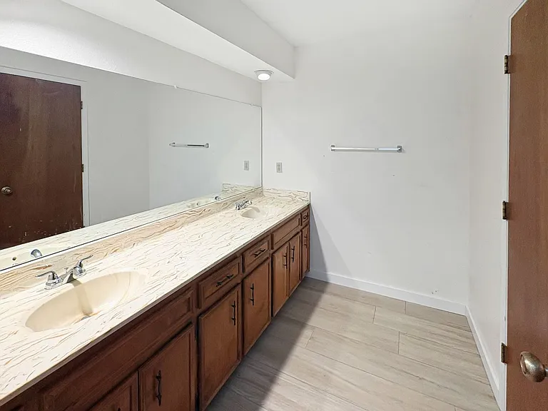 620 E Aspen St — Photo 4