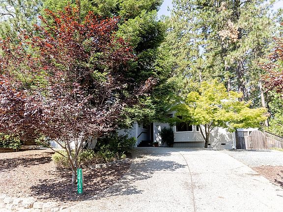 3rd image of 12152 Francis Dr