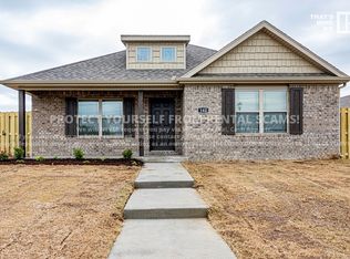 142 Broyles Ave, Centerton, AR 72719