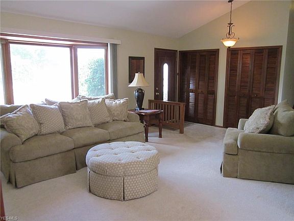 4th image of 23564 Cedarwood Ln