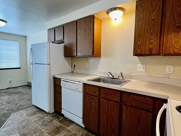 1316 Garfield Ave — Photo 3