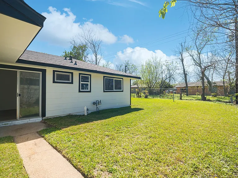 3538 Cork Dr — Photo 42
